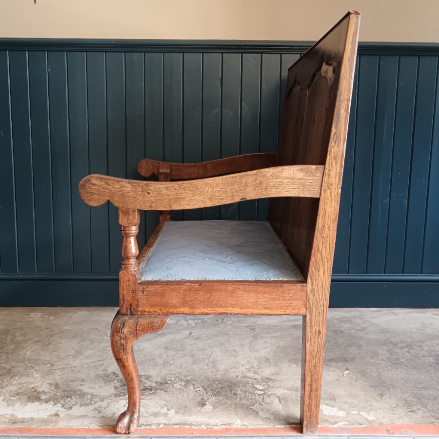 Small Georgian two seater oak Settle Bench (12).jpg